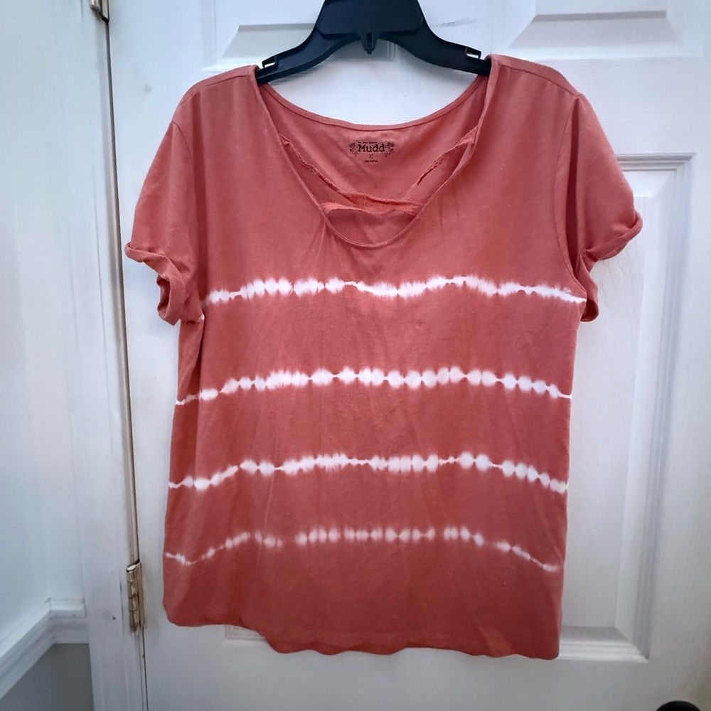 Mudd Women's Short Sleeve Tie-Dye Top - Rust and White